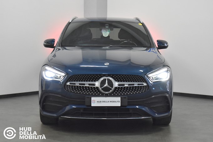 MERCEDES-BENZ GLA 200 d Automatic Premium
